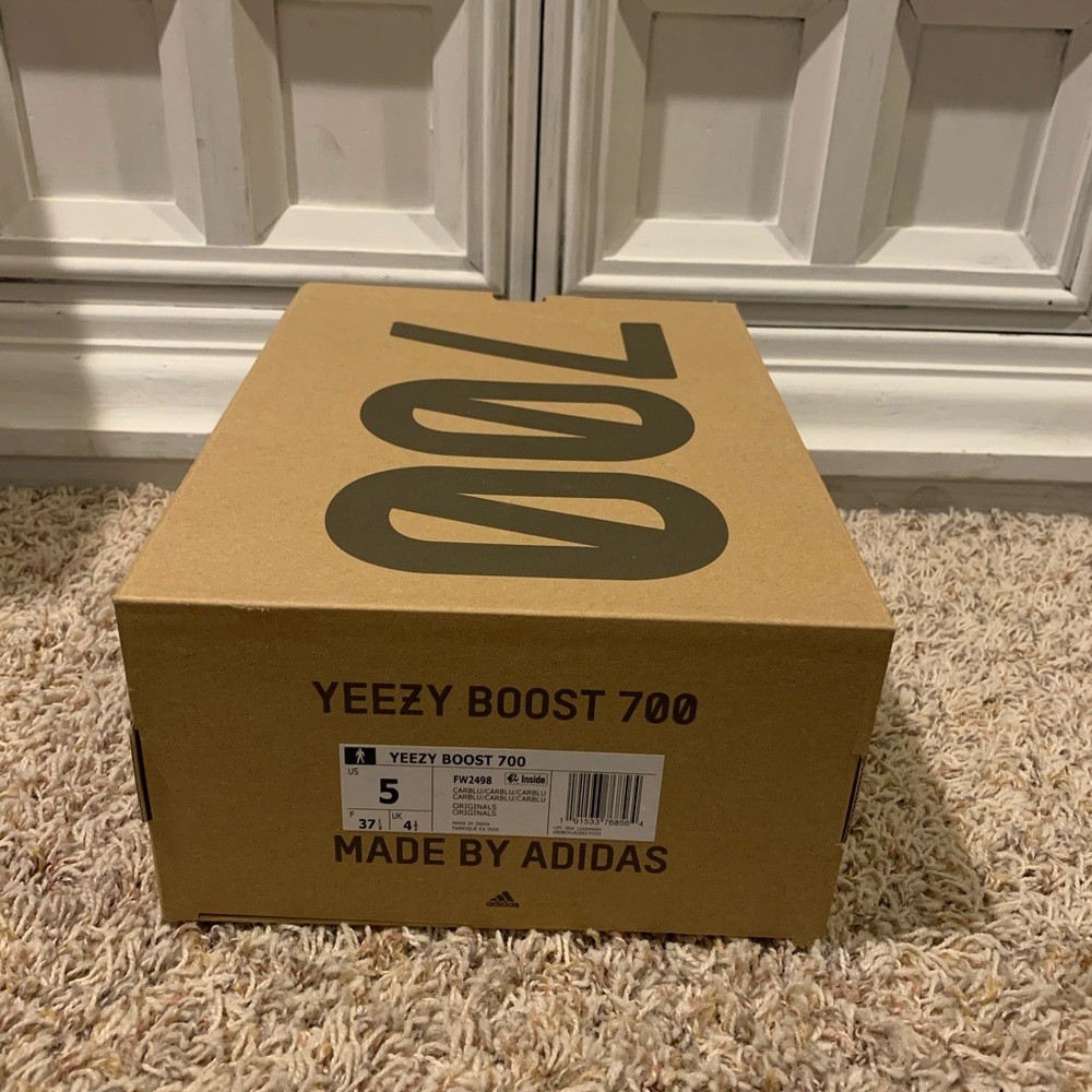 adidas gazelle silver green womens Adidas x Yeezy 'Boost 700 Carbon Blue' Sneakers